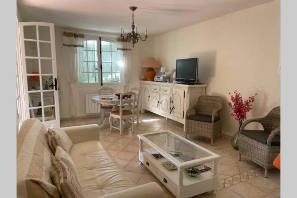 Villa Provencale Le Mas Busien La Motte  Holiday home La Motte (Var)